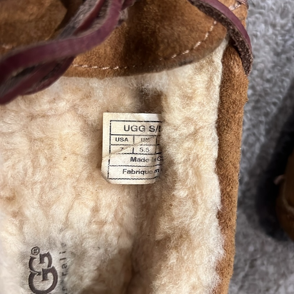 Ugg Moccasin - image 3
